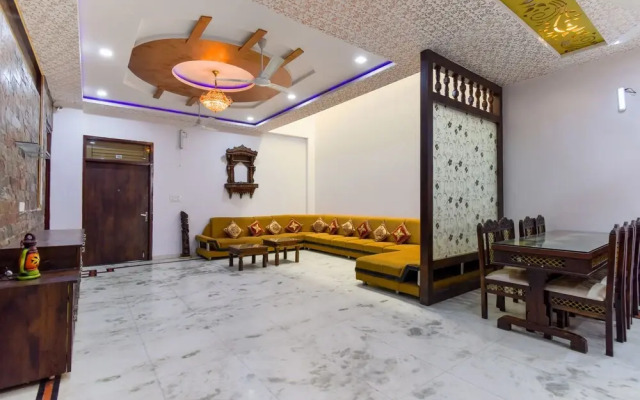 OYO 45329 Hotel Shreemaya