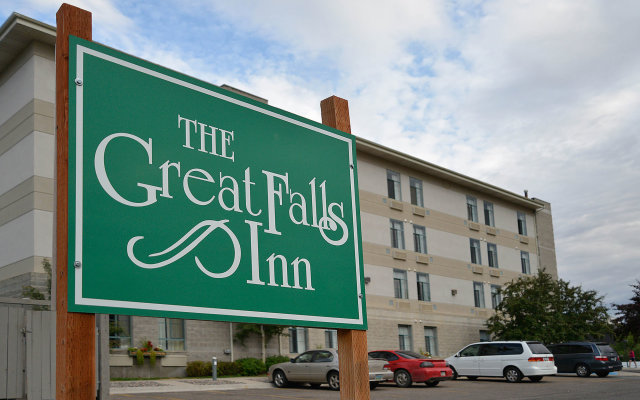 The Great Falls Inn by Riversage