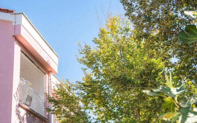 Apartment Lovorka 5