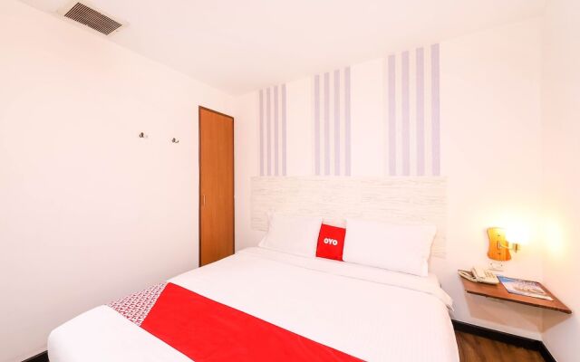 OYO 43963 T Signature Hotel