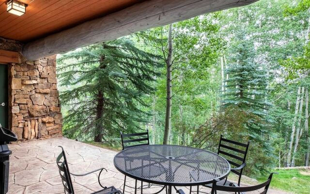 Bearpaw D1 4 Bedroom Condo by RedAwning