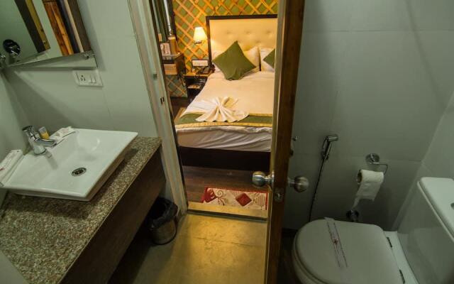 Hotel Dip Palace