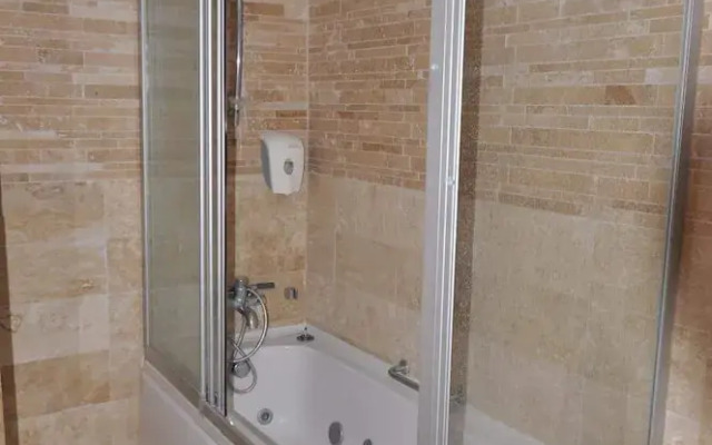 Gold City Apartment