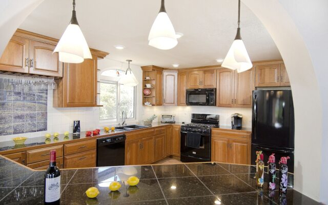Villarosa by Island Properties Online