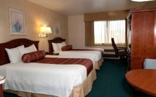 Rogue Regency Inn Medford Airport