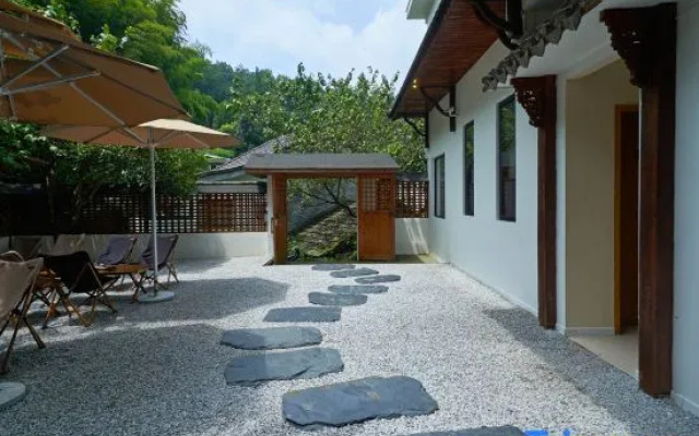 Zebao's Home Wabi-sabi Sakura Homestay
