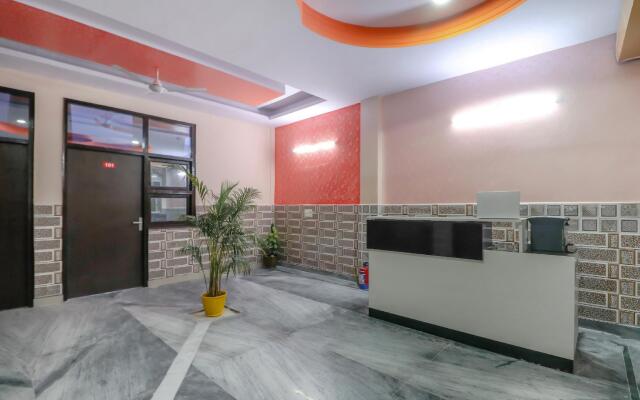 OYO 75632 Primrose Hotel's