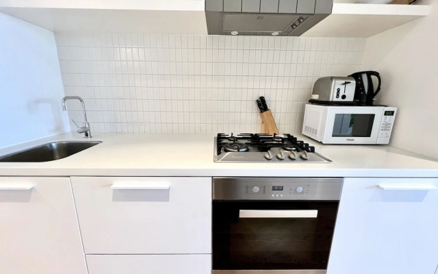 Readyset Apartment on Emerald