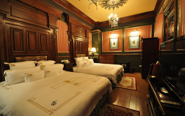 The Old England Manor