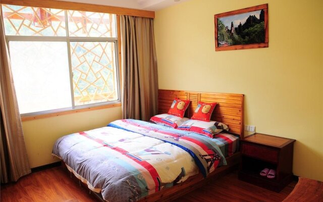 Qingfengge Hostel