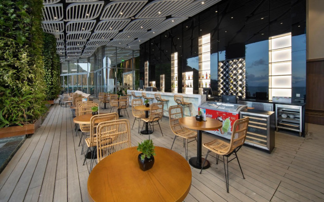 Flamingos Cat Ba Resort Apartment