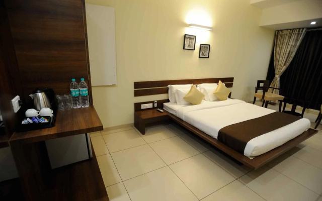 Hotel 3 Leaves