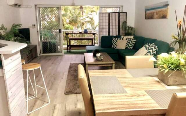 Newly Renovated Unit 250m To The Beach