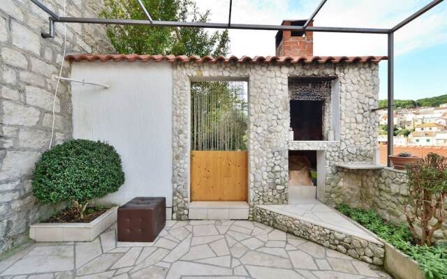 House Tihana