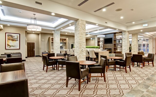 Holiday Inn Express & Suites Oshawa Downtown - Toronto Area, an IHG Hotel