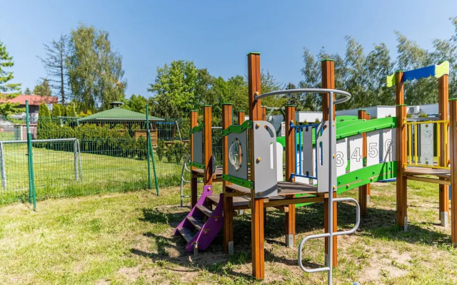 Holiday Homes With Pool, Close to the Beach