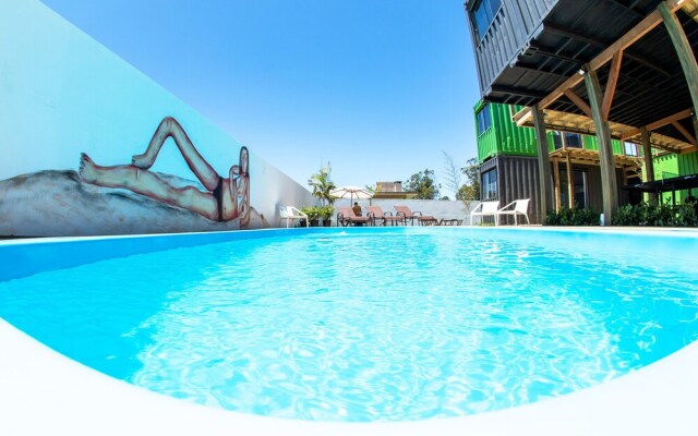 Praia do Rosa Hostel