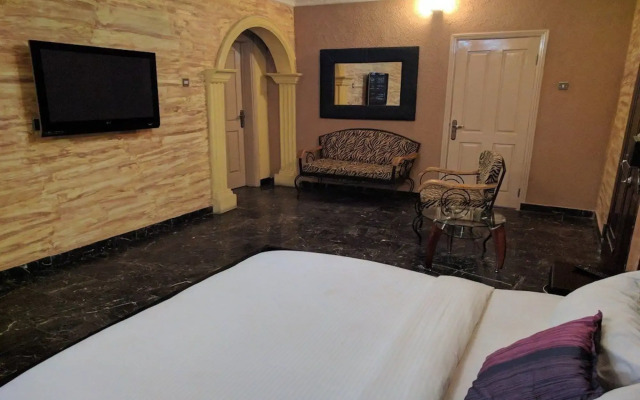 Porschester Hotel and Suite