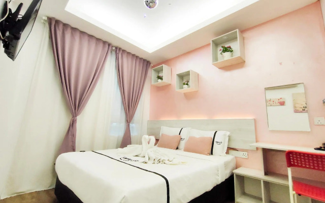 Smile Hotel Danau Kota