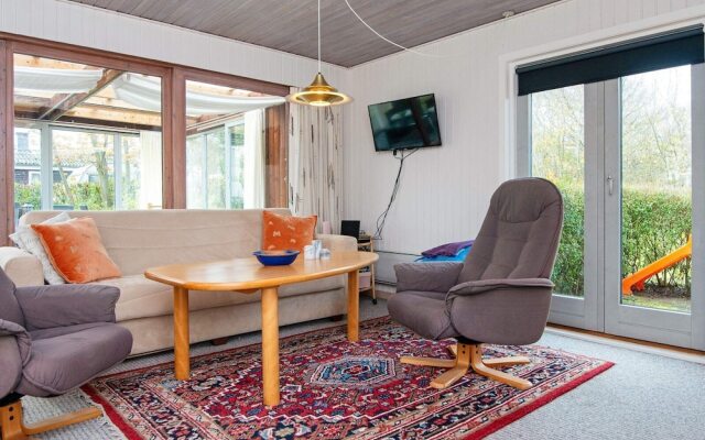 6 Person Holiday Home in Hemmet