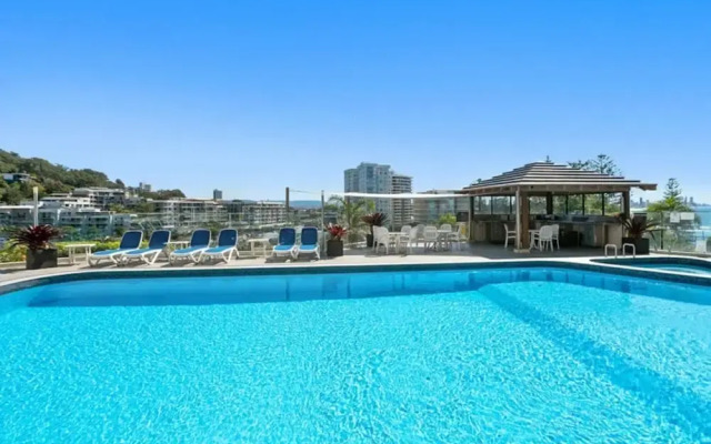 Tranquil 2 Bedroom on Burleigh Headland