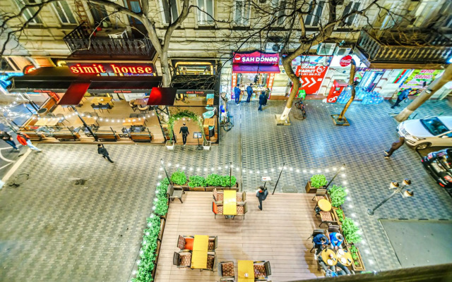 NIzami Street 4 Room DeLuxe. New Building!