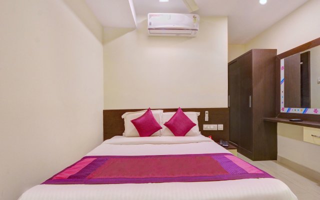 SVS Luxury Rooms by OYO Rooms