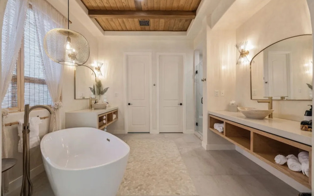 Luxe Villa Tulum in Indio