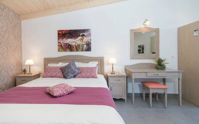 Sea View Village - Studios & Apartments