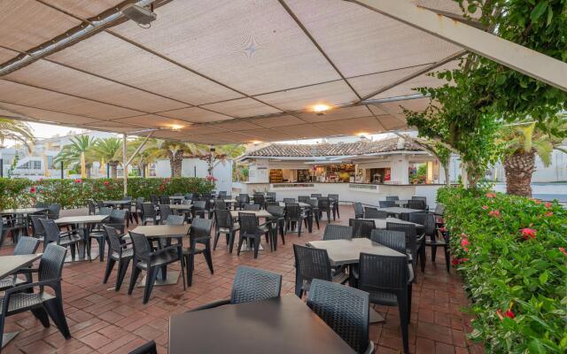 Golden Club Cabanas