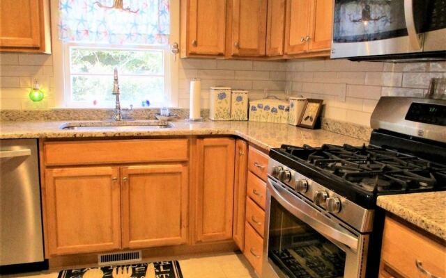 387 Strawberry Hill - 4 Bedroom House