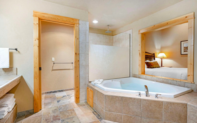 Best Western Ponderosa Lodge