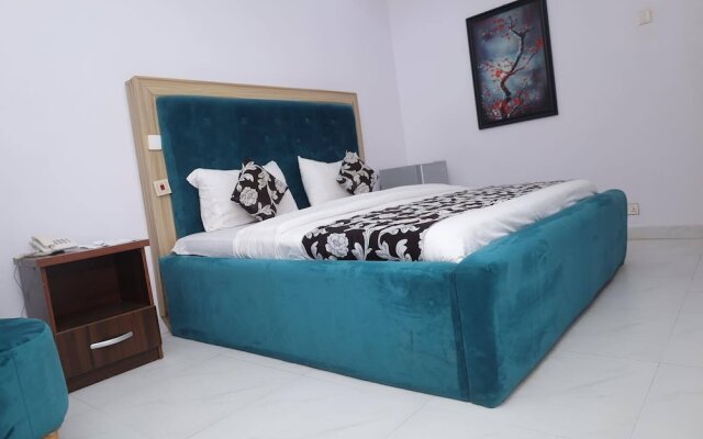 The Paradise Beach Resort and Apartment