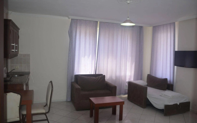 Rose Garden Apart Hotel