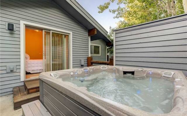 Boulder Creek #1096 3 Bedroom Condo