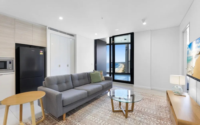 Luxe Oceanfront 1-bed High Rise With Pool & Gym – Guest Rooms – Gold Coast