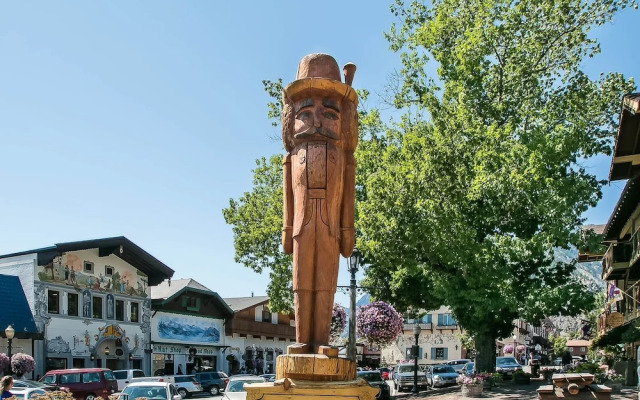 Whispering Winds Apartment 3 NW Comfy Cabins