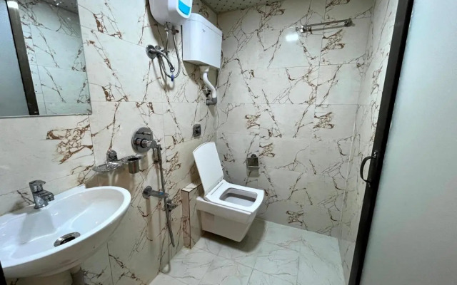 Hotel Belmond Prime- Near NESCO