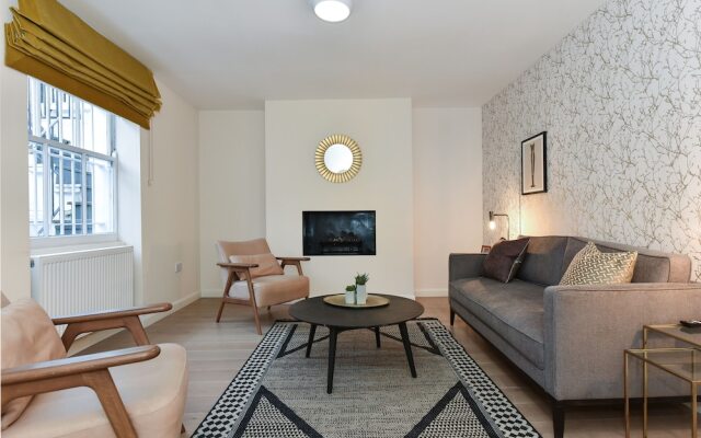 London Lifestyle - Knightsbridge II
