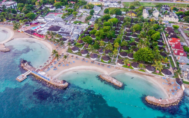 Decameron Club Caribbean Runaway Bay, Ramada All-Inclusive Resort