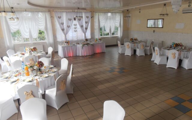 Restauracja i Sala Bankietowa AS - Noclegi
