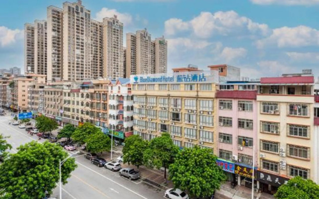 Blue Diamond Hotel (Guigang West Bus Station)