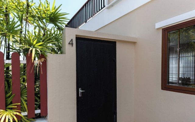 East Villa 4
