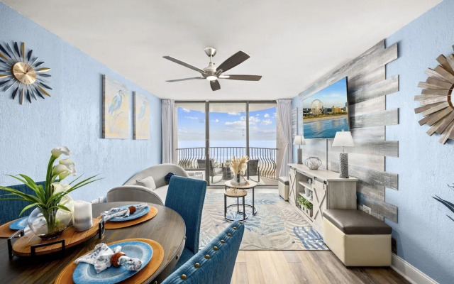 Newly Renovated Oceanfront 1BR Condo