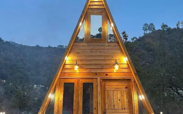 Cabana Riverside Resort - Kainchi Dham