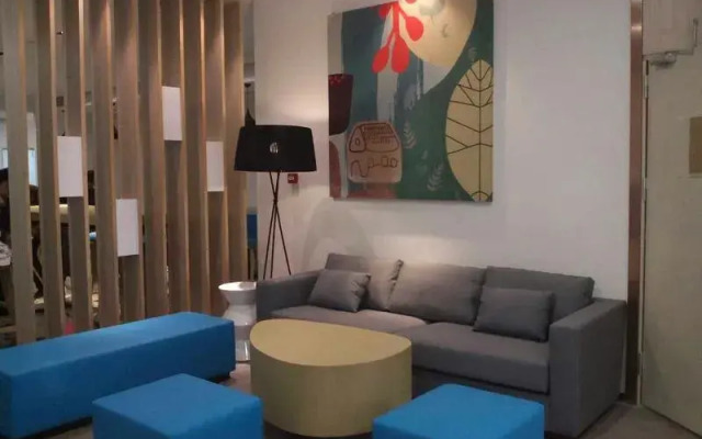 Hanting Hotel (Shenzhen Baoan Lingzhi Subway Stati