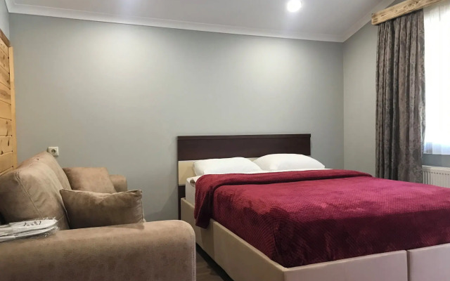 Yedigoller Hotel & Restaurant