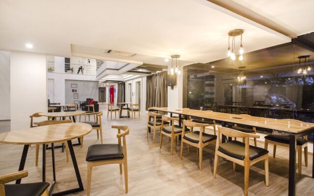 OYO Townhouse 009 Hitech City