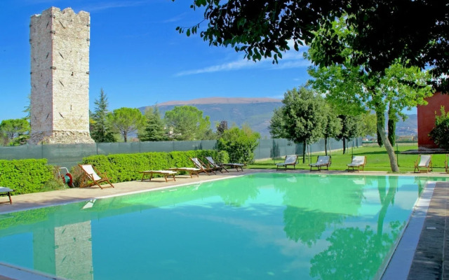 Holiday Home in Spello With Pool & Terrace