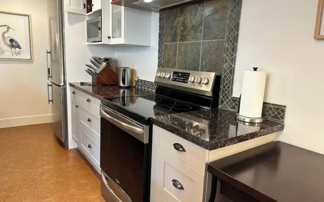 Solara Corner Suite-Pool & Hot Tub & Spa